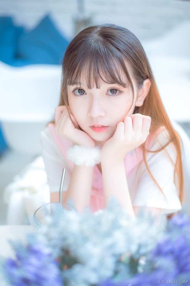 不要抱怨自己所处的环境，如果改变不了环境，那么就改变自己的心态。